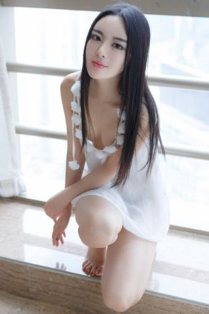 销售房产的秘书高清2