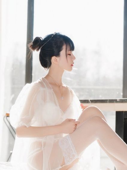 刚穿越过来就lh