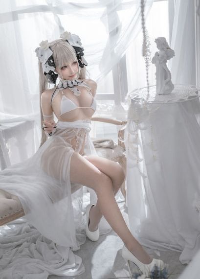 女幽灵
