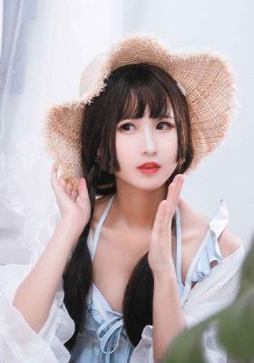 岳彩晶