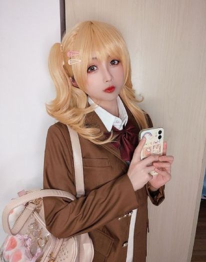 小莹客厅激情1章至50章视频